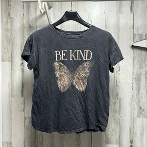 Be Kind Graphic Tee